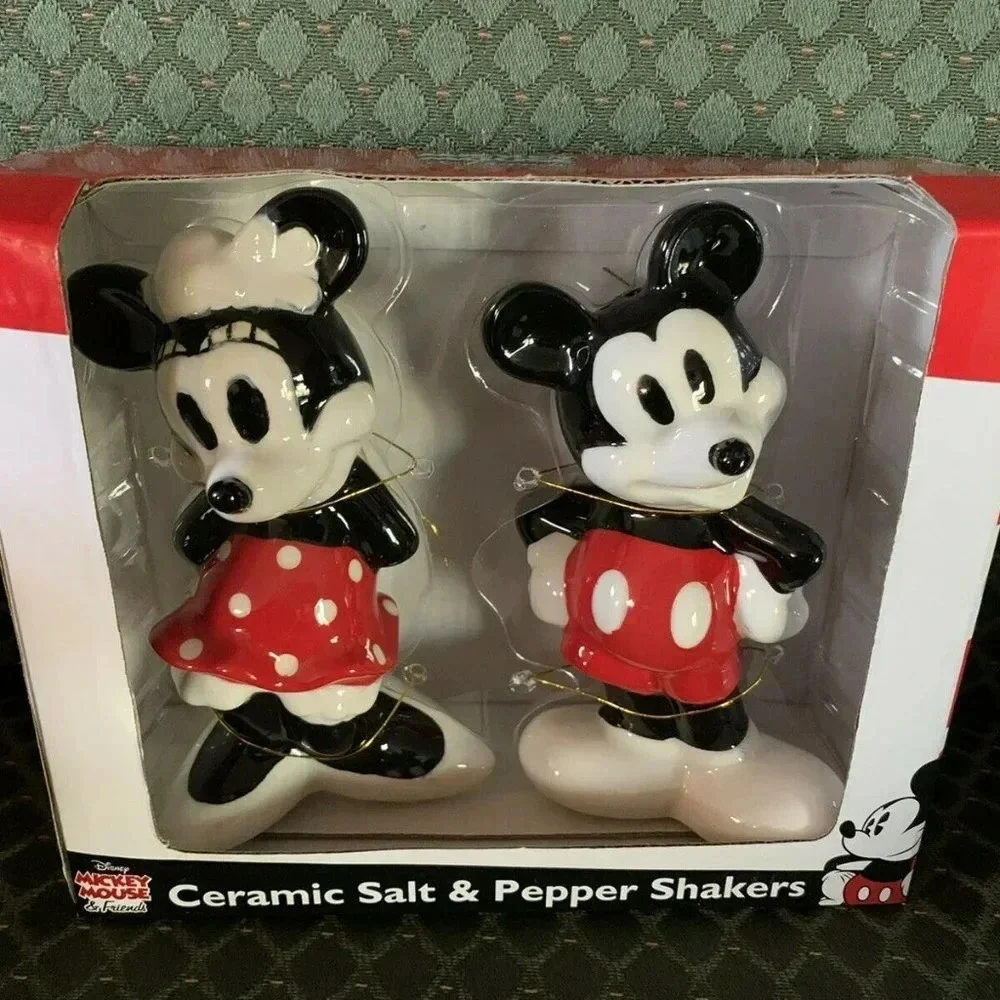 Disney Mickey Mouse & Minnie Salt & Pepper Shakers